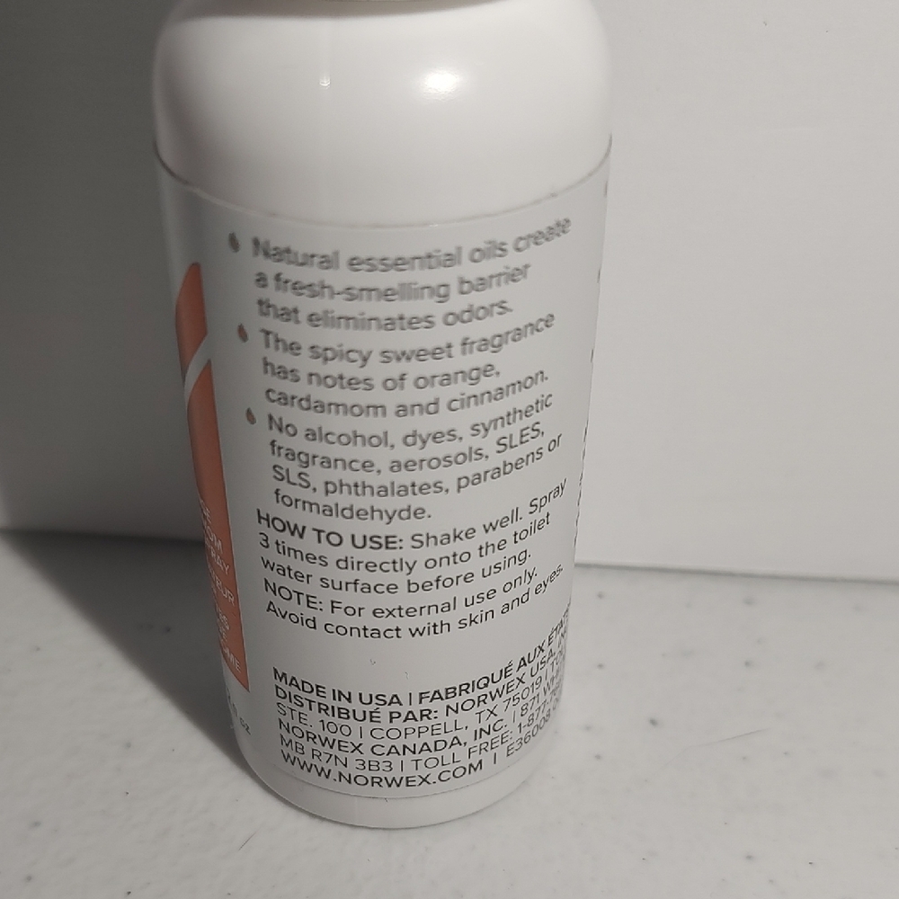 Norwex White and Orange Cleaning Spray - Picture 3 of 6